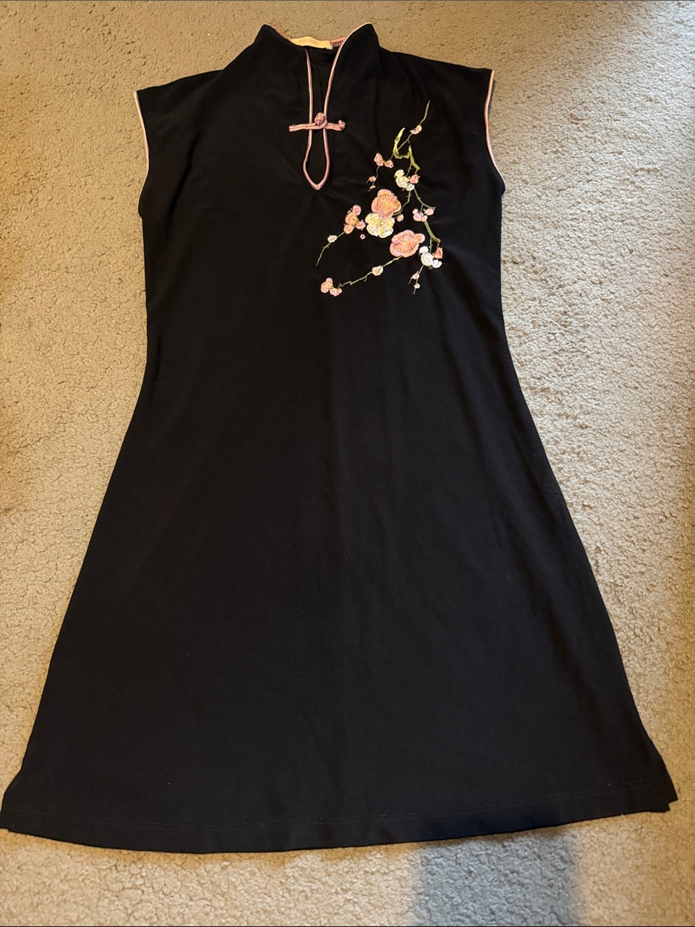 Vintage Forever 21 Black Floral Embroidered Cheongsam Dress